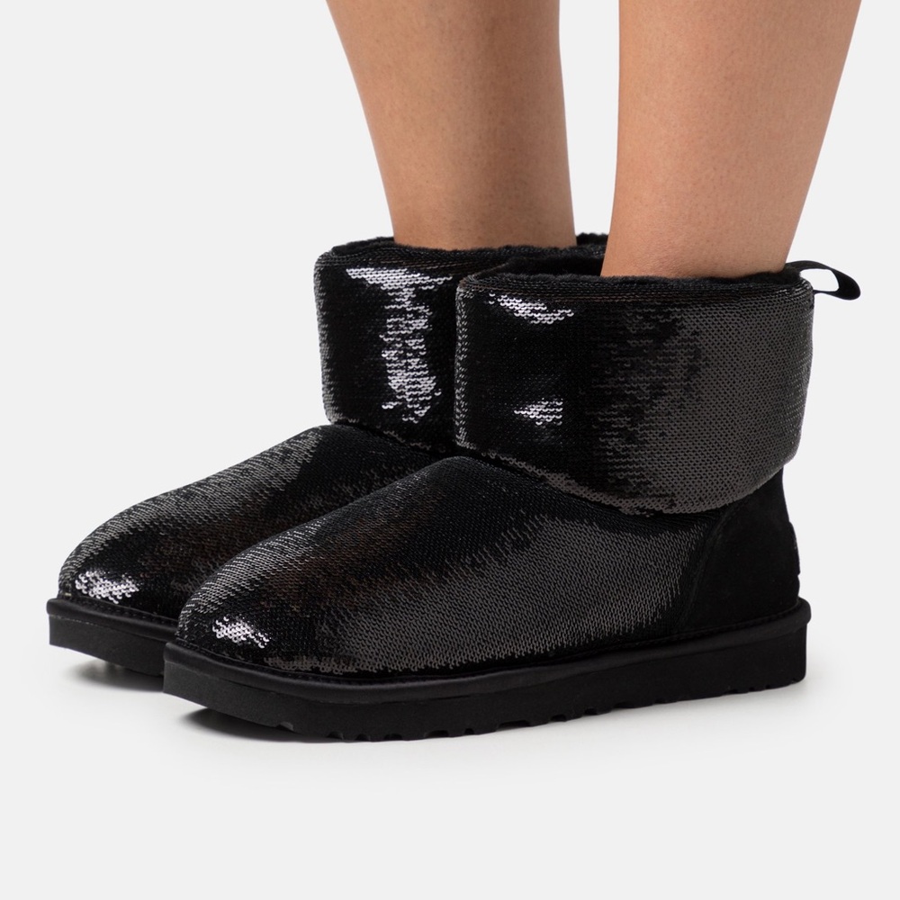 UGG Classic Mini Mirror Ball Bootie Sequin Ankle Boots Black 6 US NEW